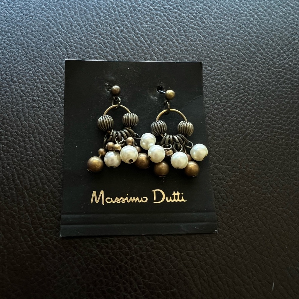 Massimo Dutti Multimetal Pearl Cluster Earrings